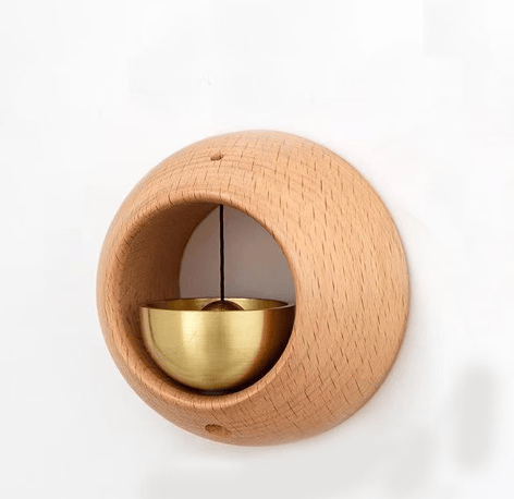 HarmonieGlocke – Charmante C-förmige Holz-Windglocke mit beruhigendem Klang