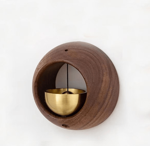 HarmonieGlocke – Charmante C-förmige Holz-Windglocke mit beruhigendem Klang