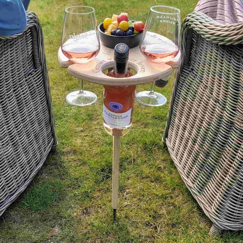 Opvouwbare picknicktafel met wijnhouder