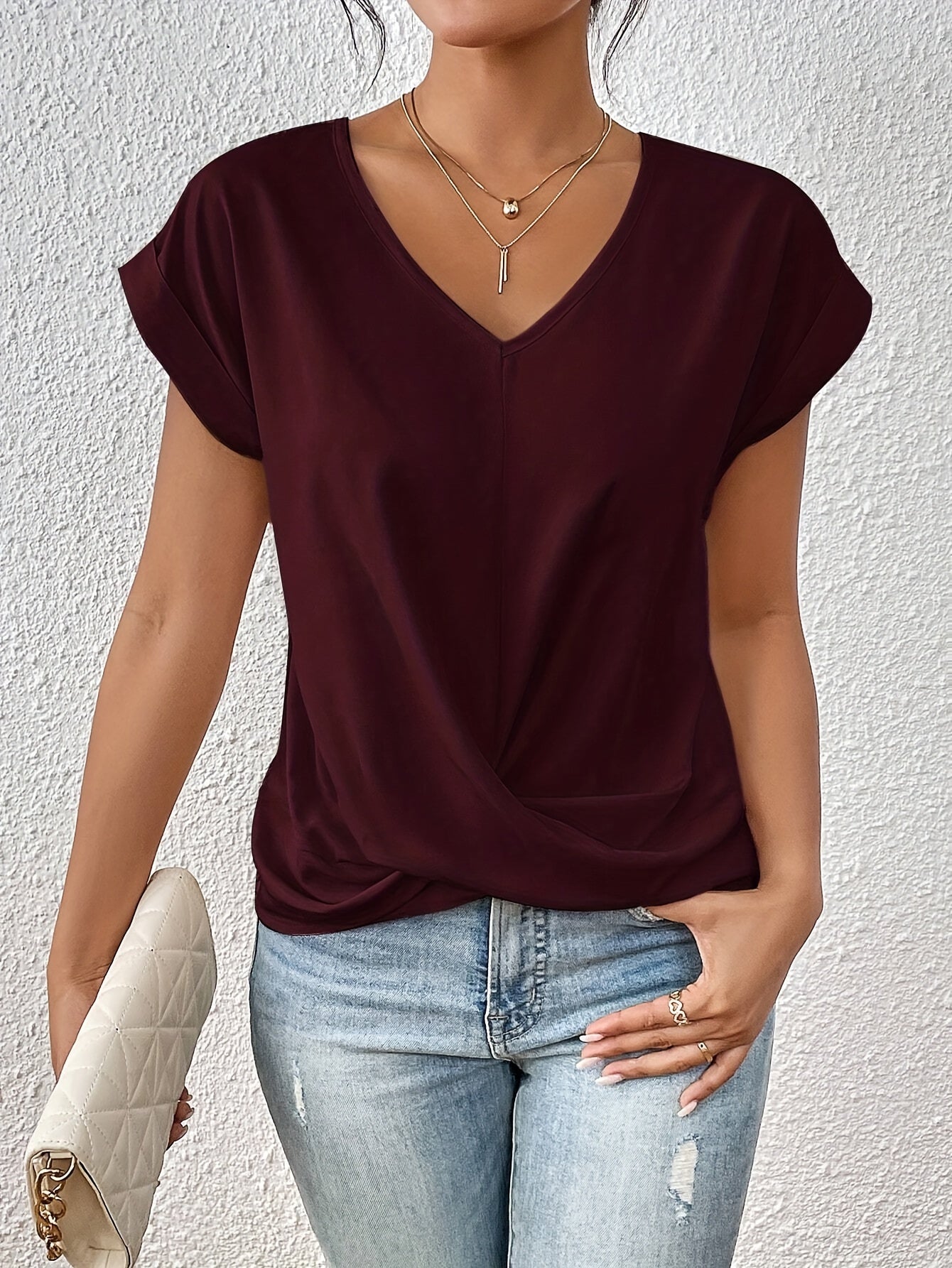 Lässiges T-Shirt mit Herzausschnitt