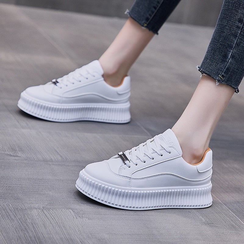Julie – Modische Plateausneaker für jeden Tag